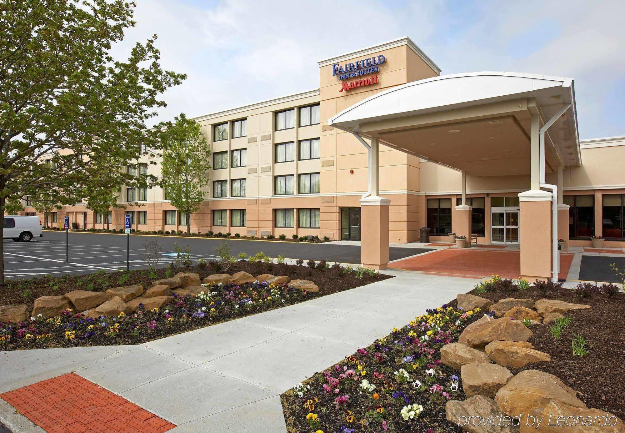 Fairfield Inn & Suites By Marriott Cleveland Beachwood Exterior photo