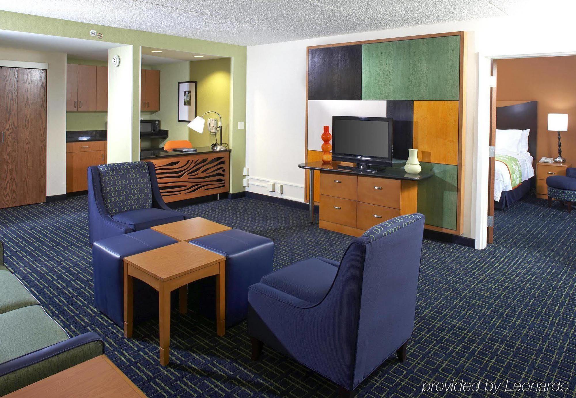 Fairfield Inn & Suites By Marriott Cleveland Beachwood Room photo